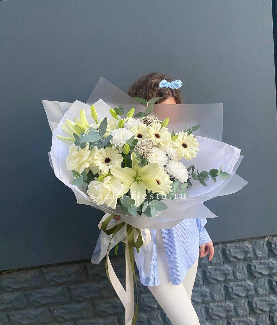 Букет с лилией и герберой в Хосте и Кудепсте