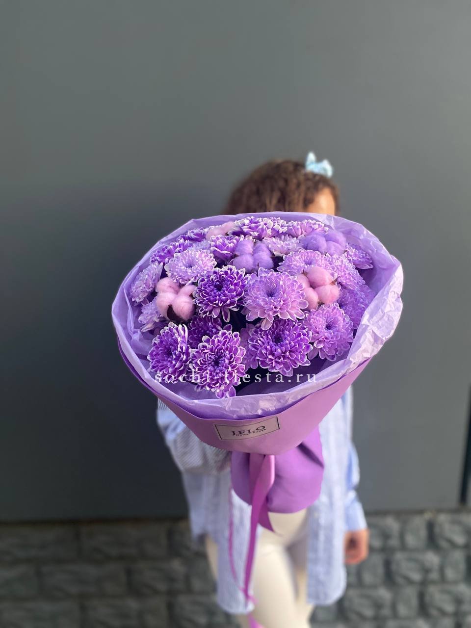 Хризантемы с хлопком в Хосте и Кудепсте