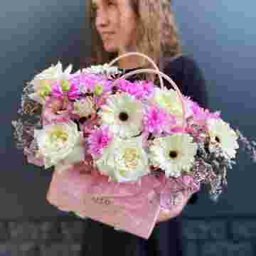 Flower bag "Melinda" с доставкой в Хосте и Кудепсте