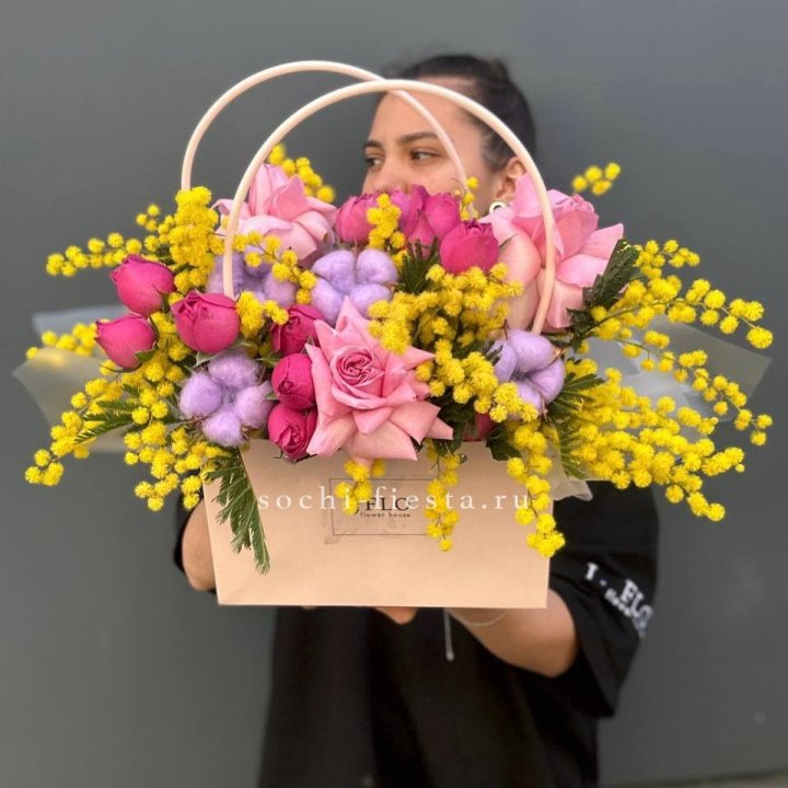 Сумочка мимозы и роз "Primavera" в Хосте и Кудепсте