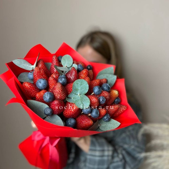 Клубничный бум №1 в Хосте и Кудепсте