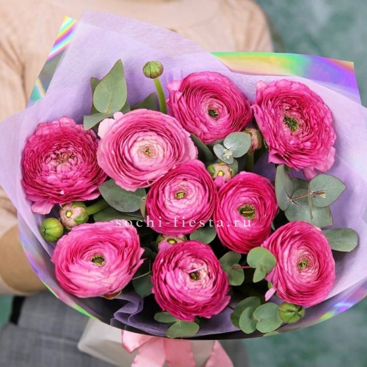 Ранункулюсы с эвкалиптом №2 в Хосте и Кудепсте