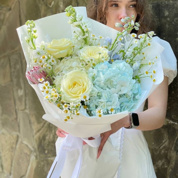 Дизайнерский букет №27 в Хосте и Кудепсте