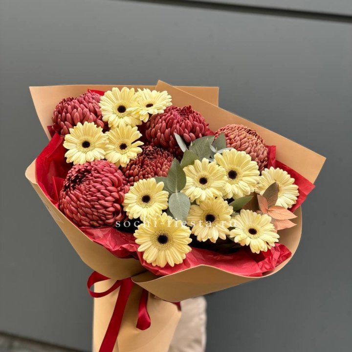 Букет гербер и хризантем Бигуди в Хосте и Кудепсте
