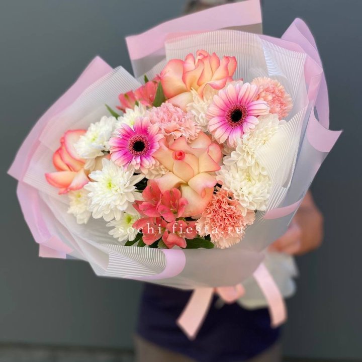 Яркий букет "Spring evening" в Хосте и Кудепсте