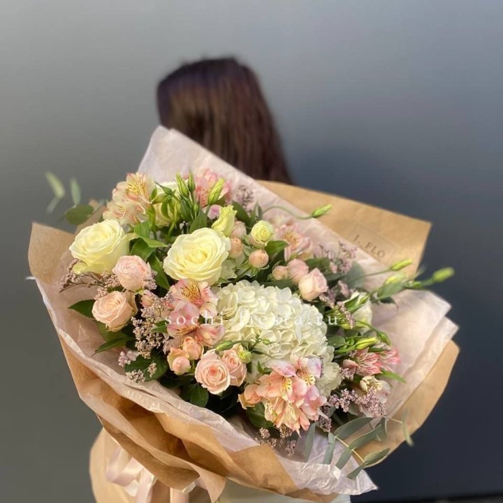 Дизайнерский букет №1 в Хосте и Кудепсте