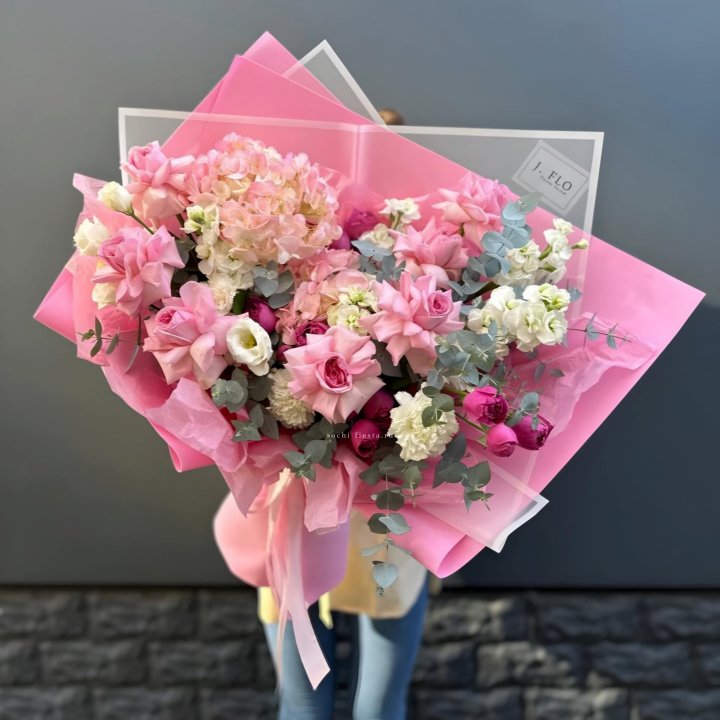 Дизайнерский букет №25 в Хосте и Кудепсте