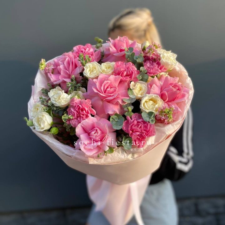  Букет  " Малина" с доставкой в Хосте и Кудепсте