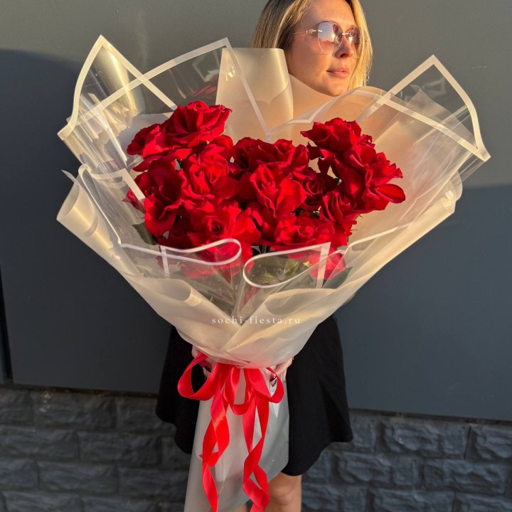  Букет  высоких роз 15 шт в Хосте и Кудепсте