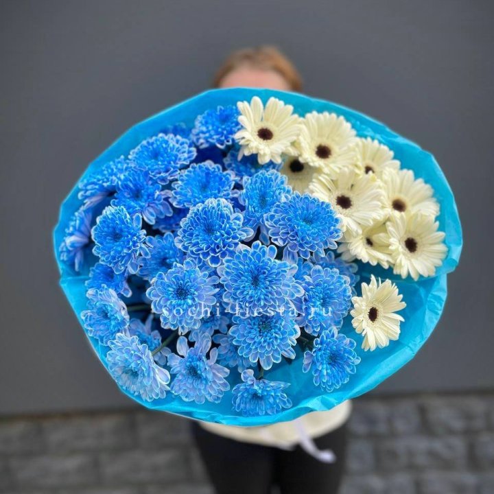 Букет хризантем и гербер в Хосте и Кудепсте