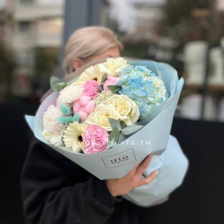  Букет  "Твои глаза" в Хосте и Кудепсте