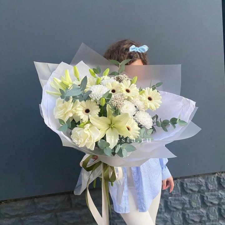 Букет с лилией и герберой в Хосте и Кудепсте