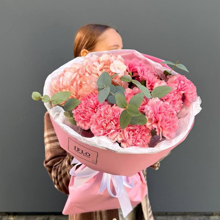 Дуо диантусы и гортензия в Хосте и Кудепсте