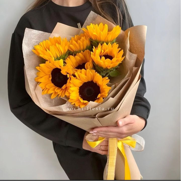 Букет из подсолнухов в Хосте и Кудепсте