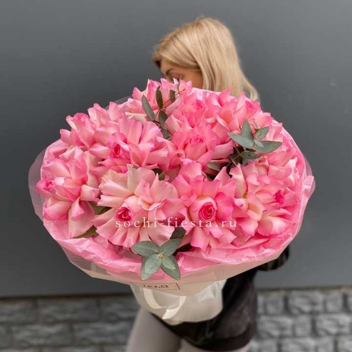 11 французских роз с доставкой в Хосте и Кудепсте