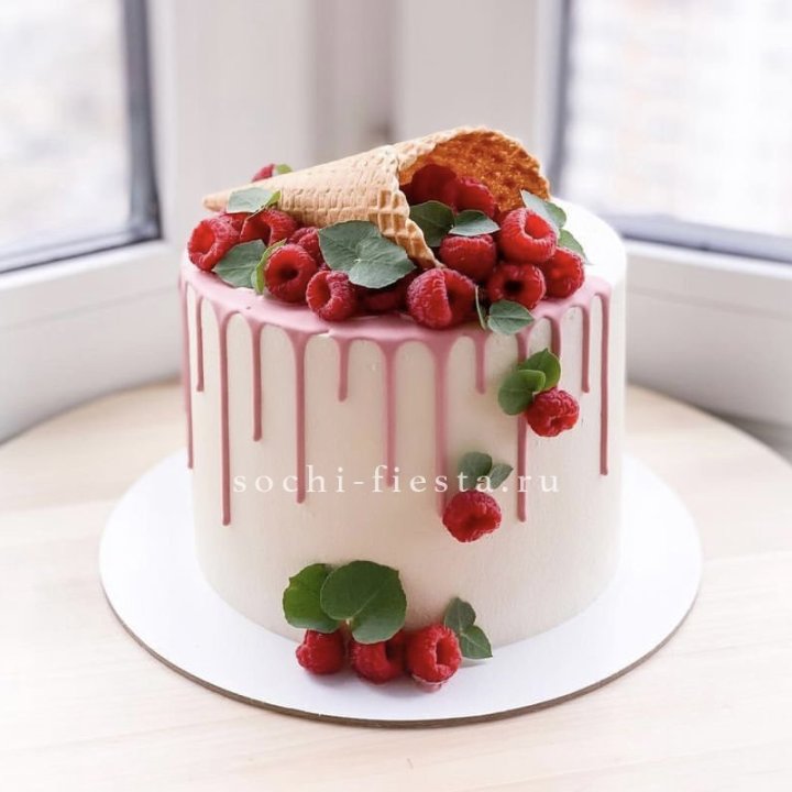 Торт "Ягодный" в Хосте и Кудепсте