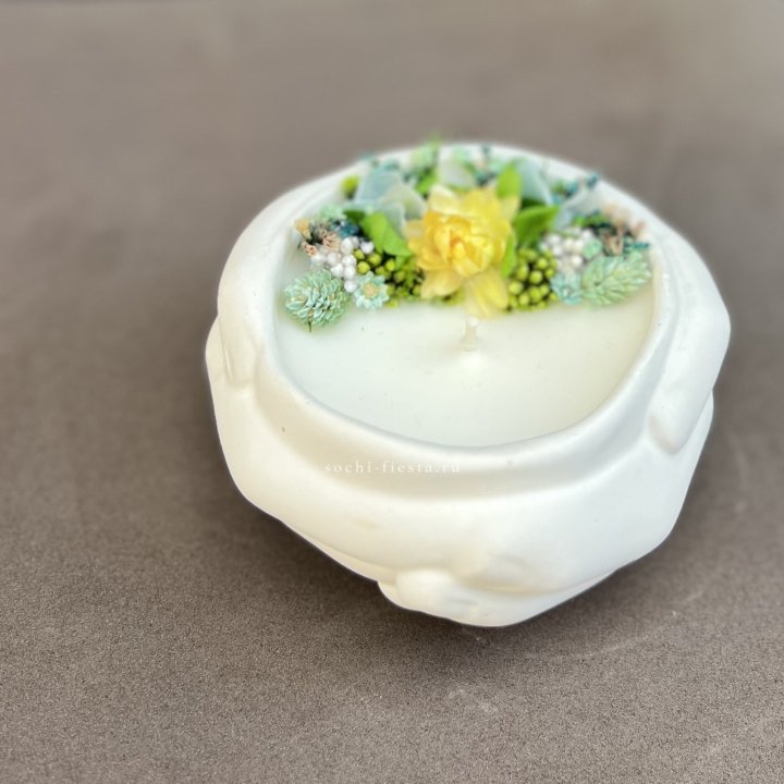 Свеча ароматическая в гипсе Руки в Хосте и Кудепсте