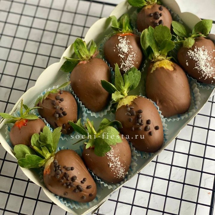 Клубника в шоколаде 10 ягод в Хосте и Кудепсте