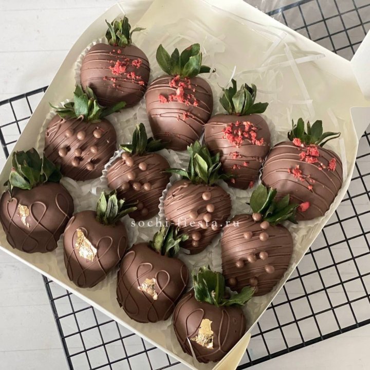 Клубника в шоколаде 12 ягод в Хосте и Кудепсте