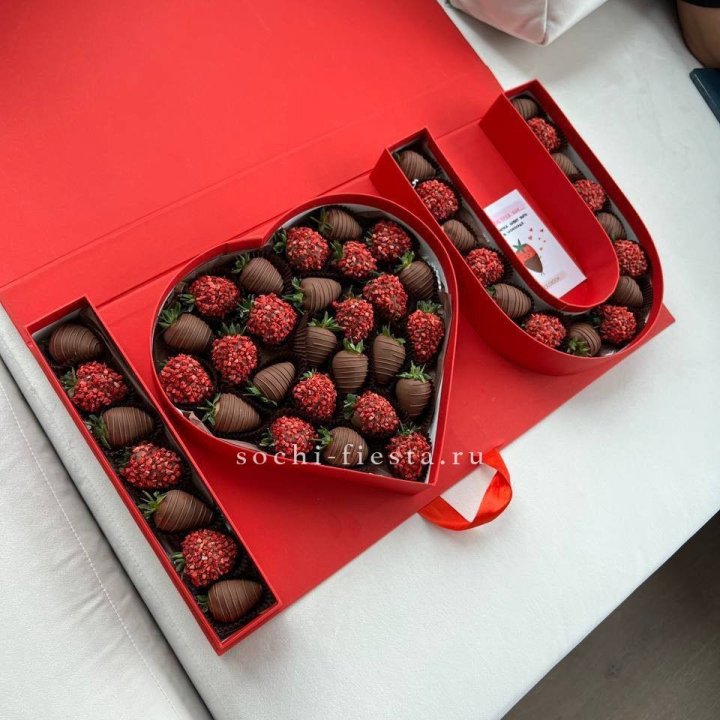 Клубника в шоколаде "I Love you" в Хосте и Кудепсте