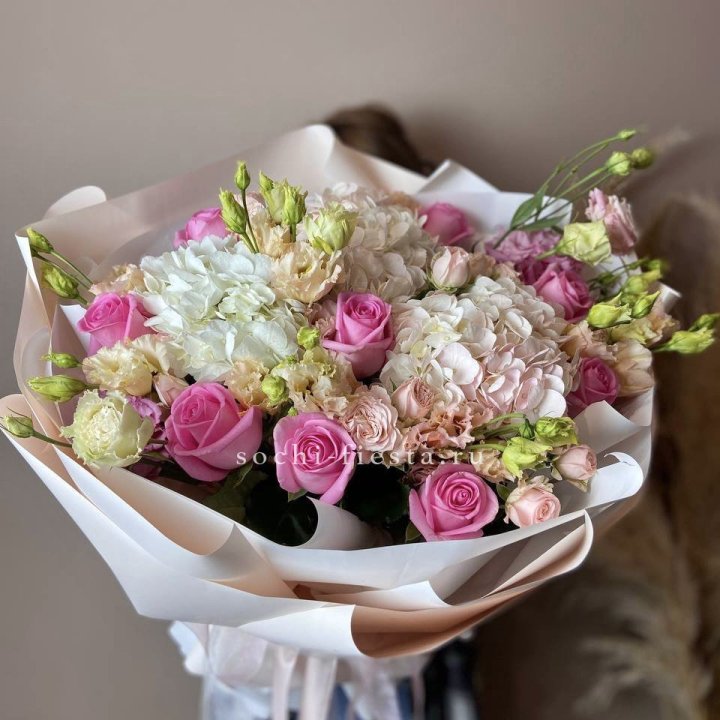 Дизайнерский букет "Каролина" в Хосте и Кудепсте