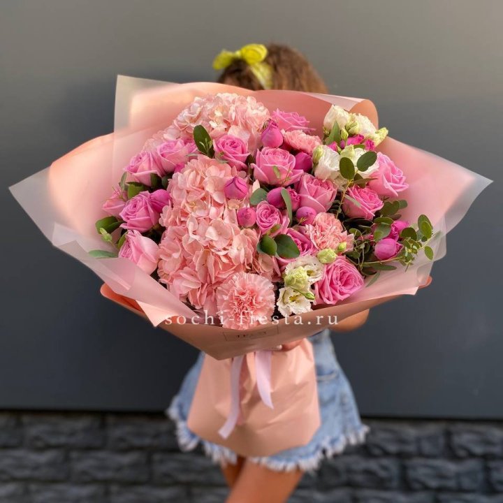 Авторский букет "Восторг" в Хосте и Кудепсте