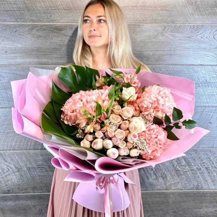 Дизайнерский букет Valencia в Хосте и Кудепсте