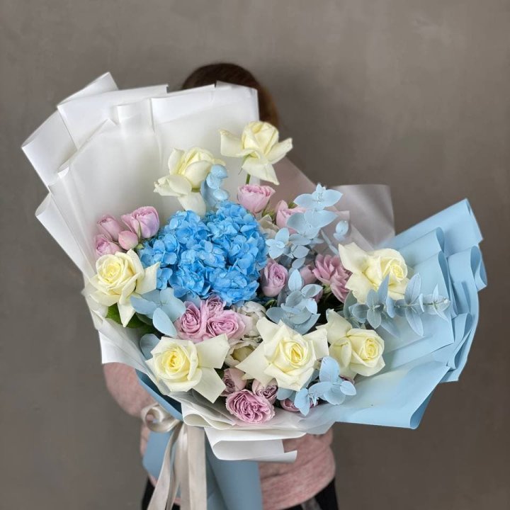 Дизайнерский букет  Blue Lagoon в Хосте и Кудепсте