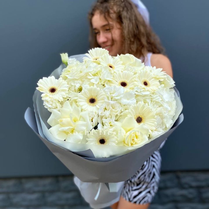  Букет " White Luxury" в Хосте и Кудепсте