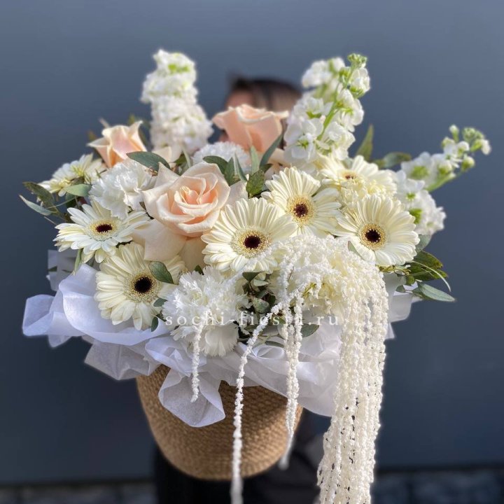 Цветы в джутовом кашпо "Ballare" в Хосте и Кудепсте