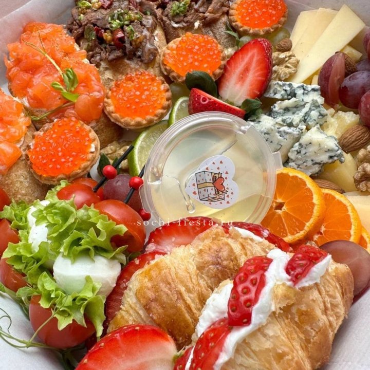 Бокс «Love Box” в Хосте и Кудепсте