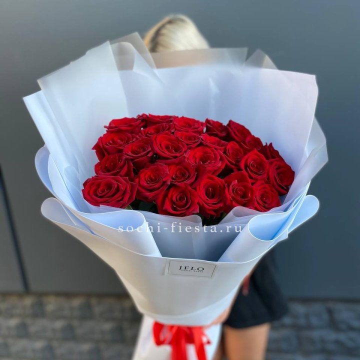 25 высоких роз  в Хосте и Кудепсте