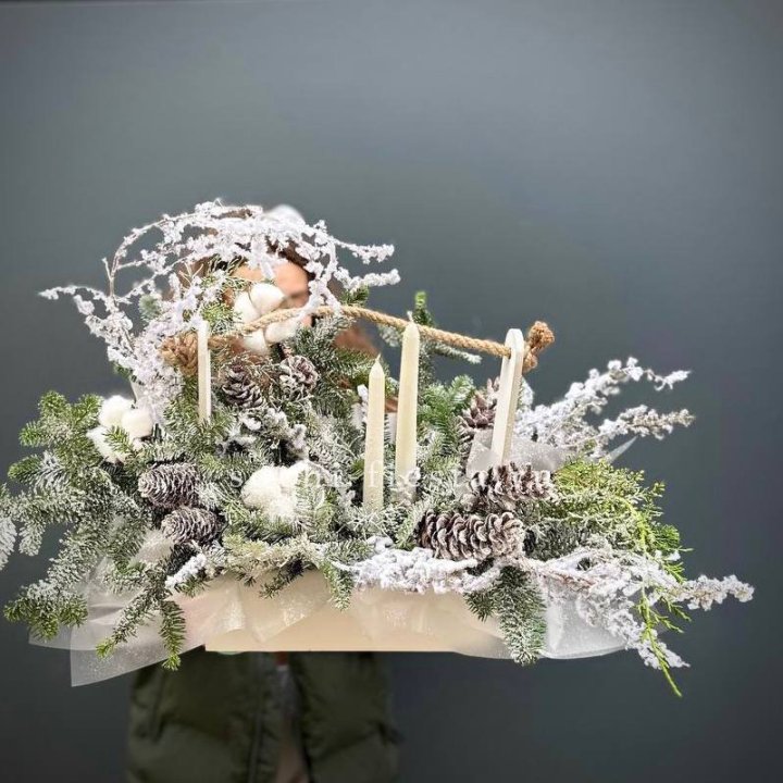 Новогодняя композиция в wood box Natural в Хосте и Кудепсте