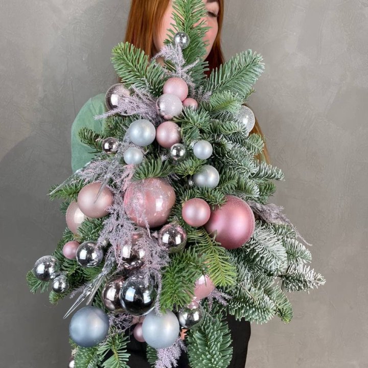 Новогодняя елочка "Rose Gold" в Хосте и Кудепсте