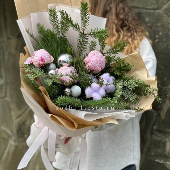 Новогодний букет с пионами NY в Хосте и Кудепсте