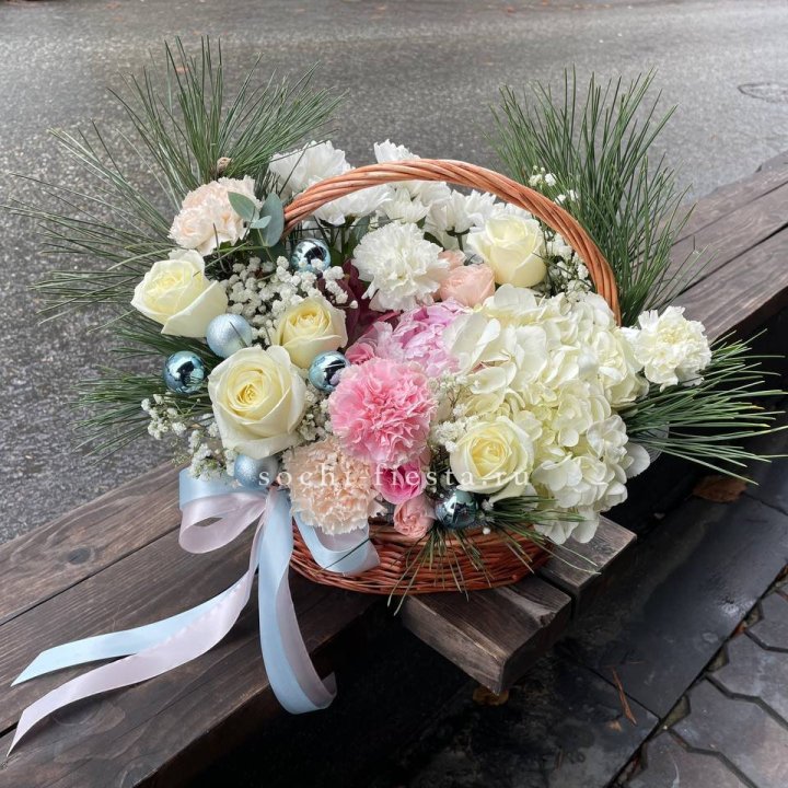 Новогодняя корзина  в Хосте и Кудепсте