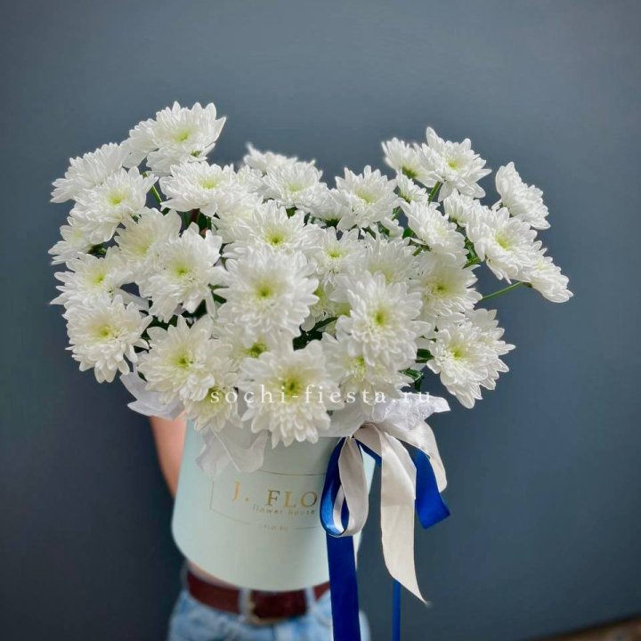 Коробка с хризантемами №3 в Хосте и Кудепсте