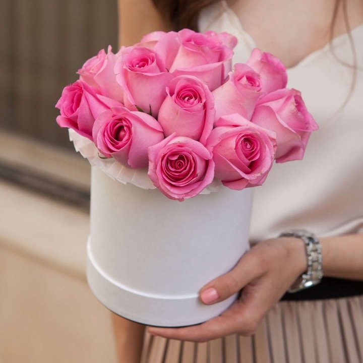 15 роз в боксе Кэтрин в Хосте и Кудепсте