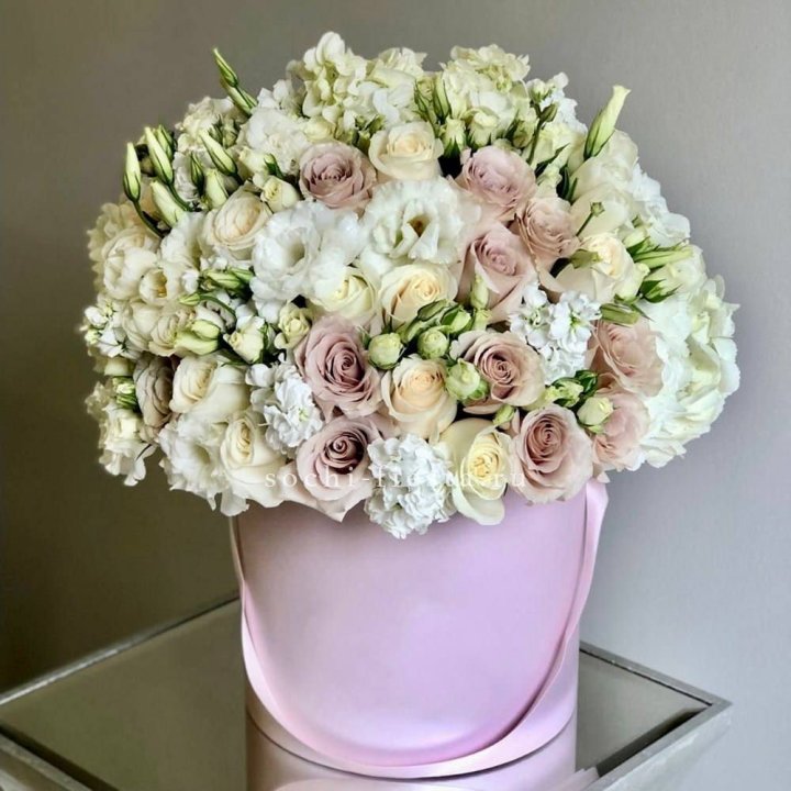 Цветочный бокс "BRIDGET" в Хосте и Кудепсте