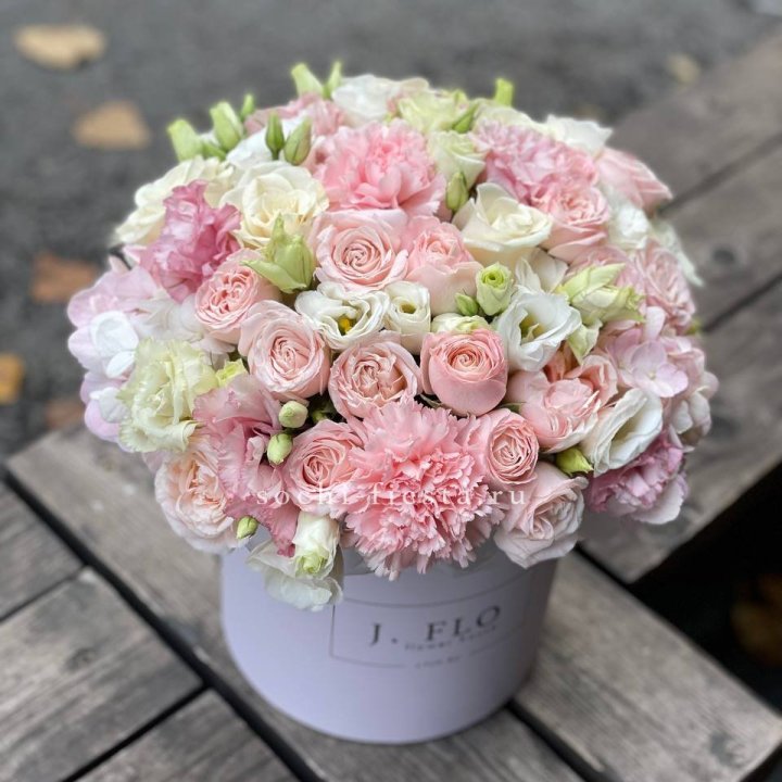 Цветочный бокс "LUXOR" в Хосте и Кудепсте