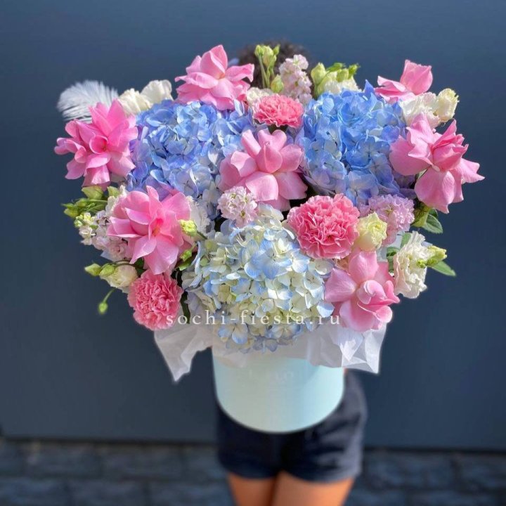 Коробка с цветами "Lemia" в Хосте и Кудепсте