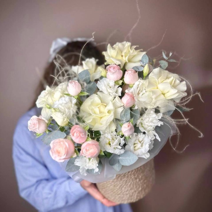 Авторский бокс "Milena" в джутовом кашпо в Хосте и Кудепсте