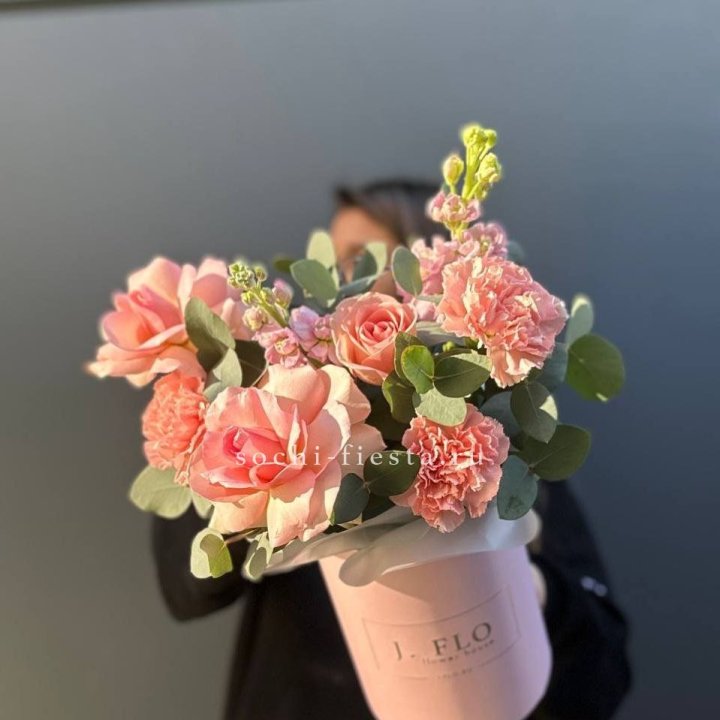 Цветы в боксе Sizarra в Хосте и Кудепсте