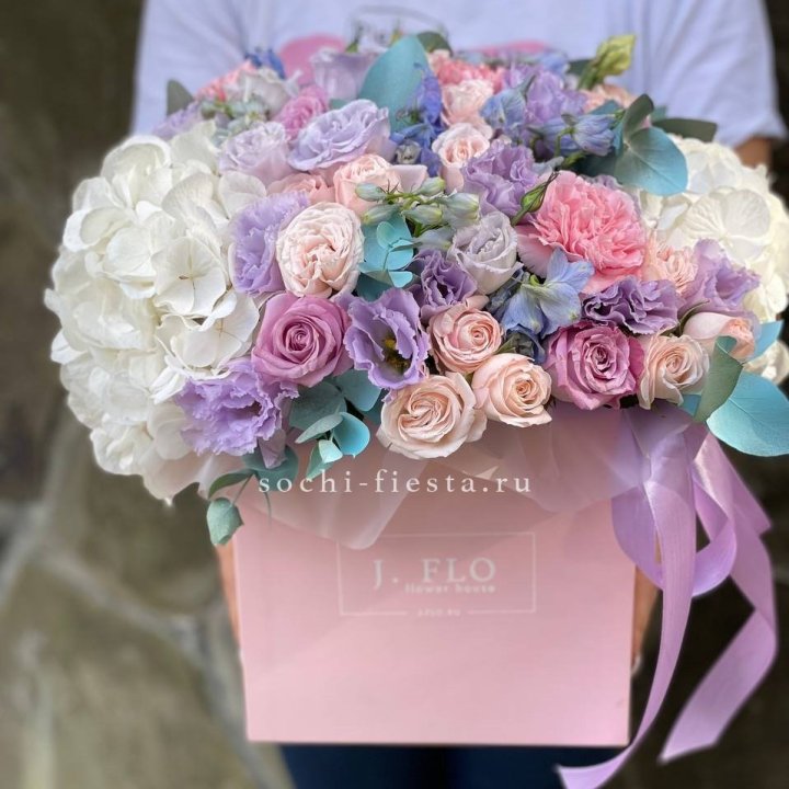 Цветочный бокс MAXI CUBE в Хосте и Кудепсте