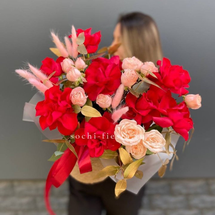 Джутовое кашпо "Любовь Лолиты" в Хосте и Кудепсте