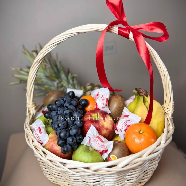 Фруктовая корзина №3 с доставкой в Хосте и Кудепсте