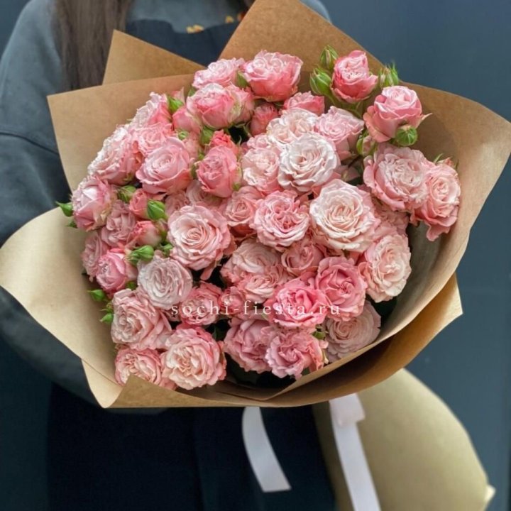 Пионовидные розы Bombastic №2 в Хосте и Кудепсте