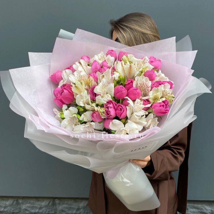 Букет "Romance is in the air" в Хосте и Кудепсте