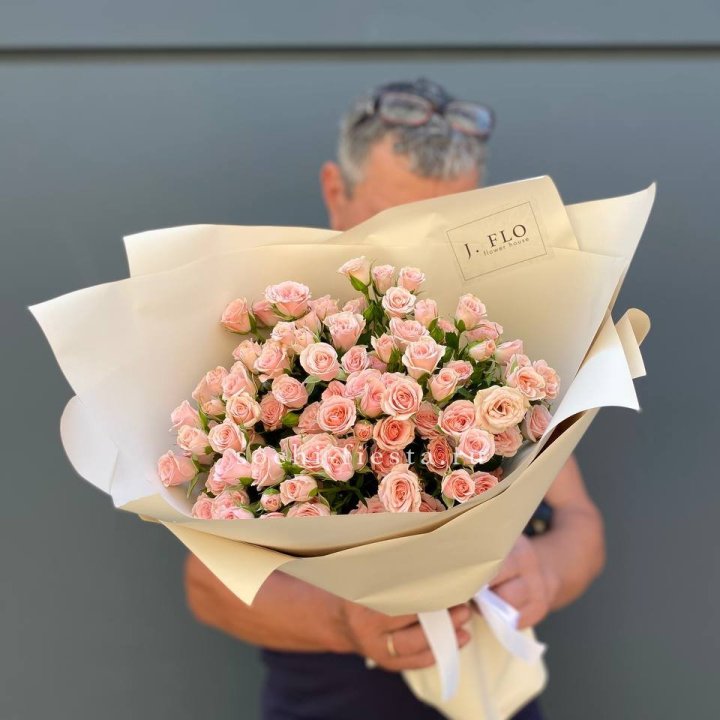 Кустовые розы Lady в Хосте и Кудепсте