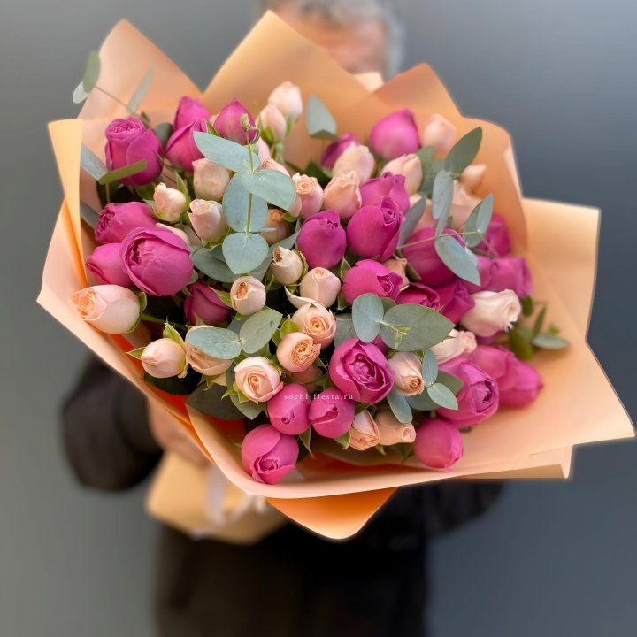 Букет кустовых роз Tenderness в Хосте и Кудепсте